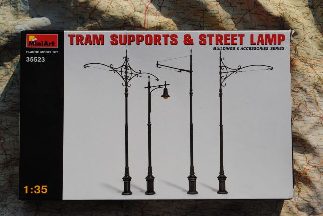 MiniArt 35523 TRAM SUPPORTS & STREET LAMP